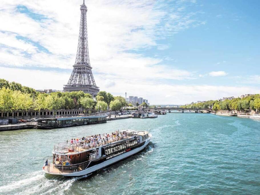 Appartamento Iconic Location Only 500 Meters To The Louvre Parigi Esterno foto