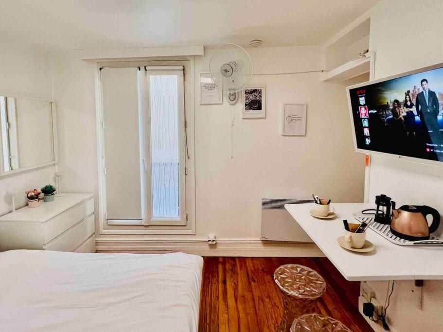 Appartamento Iconic Location Only 500 Meters To The Louvre Parigi Esterno foto