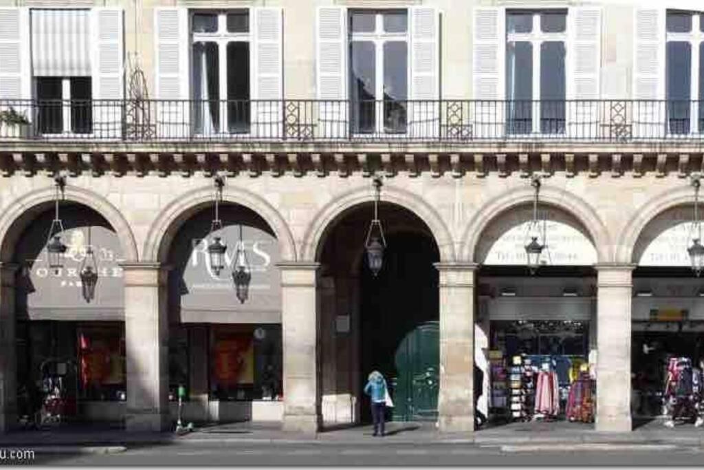 Appartamento Iconic Location Only 500 Meters To The Louvre Parigi Esterno foto